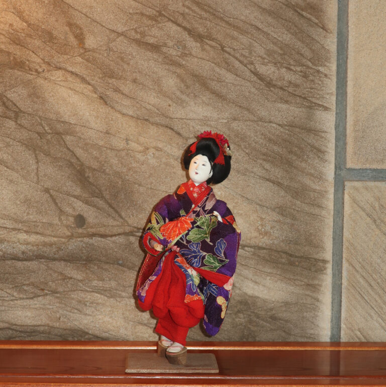 Japanese traditional Antique Isho Ningyo Doll (IS13) Dolls Museum Shop